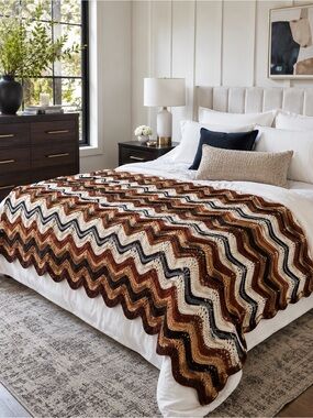 Vintage Crocheted Chevron Pattern Afghan Throw Blanket  #0815256